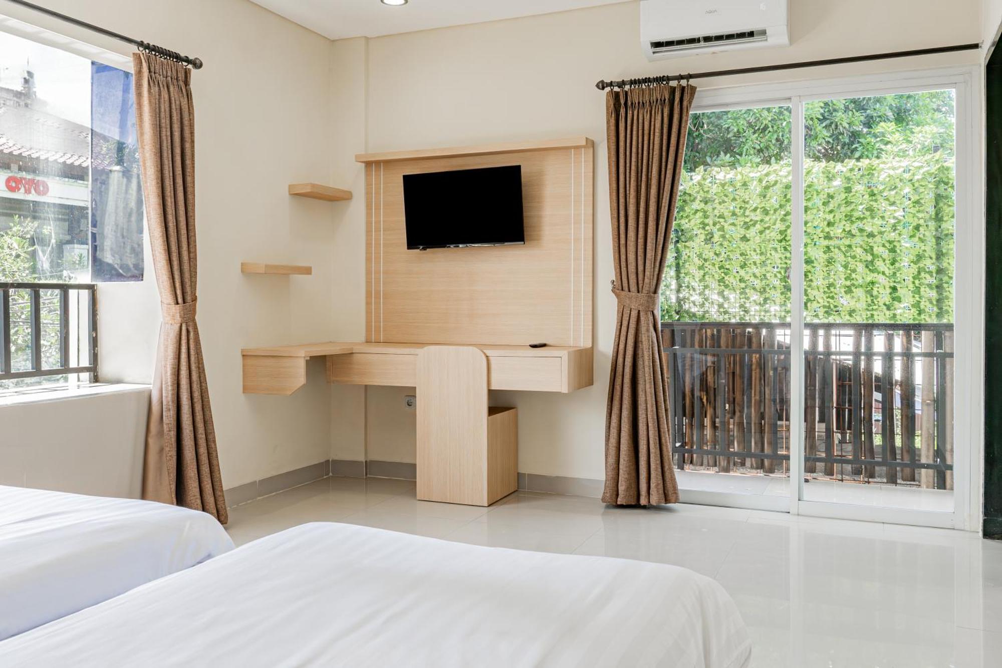 Отель Collection O Kuta Near Airport Ngurah Rai Экстерьер фото