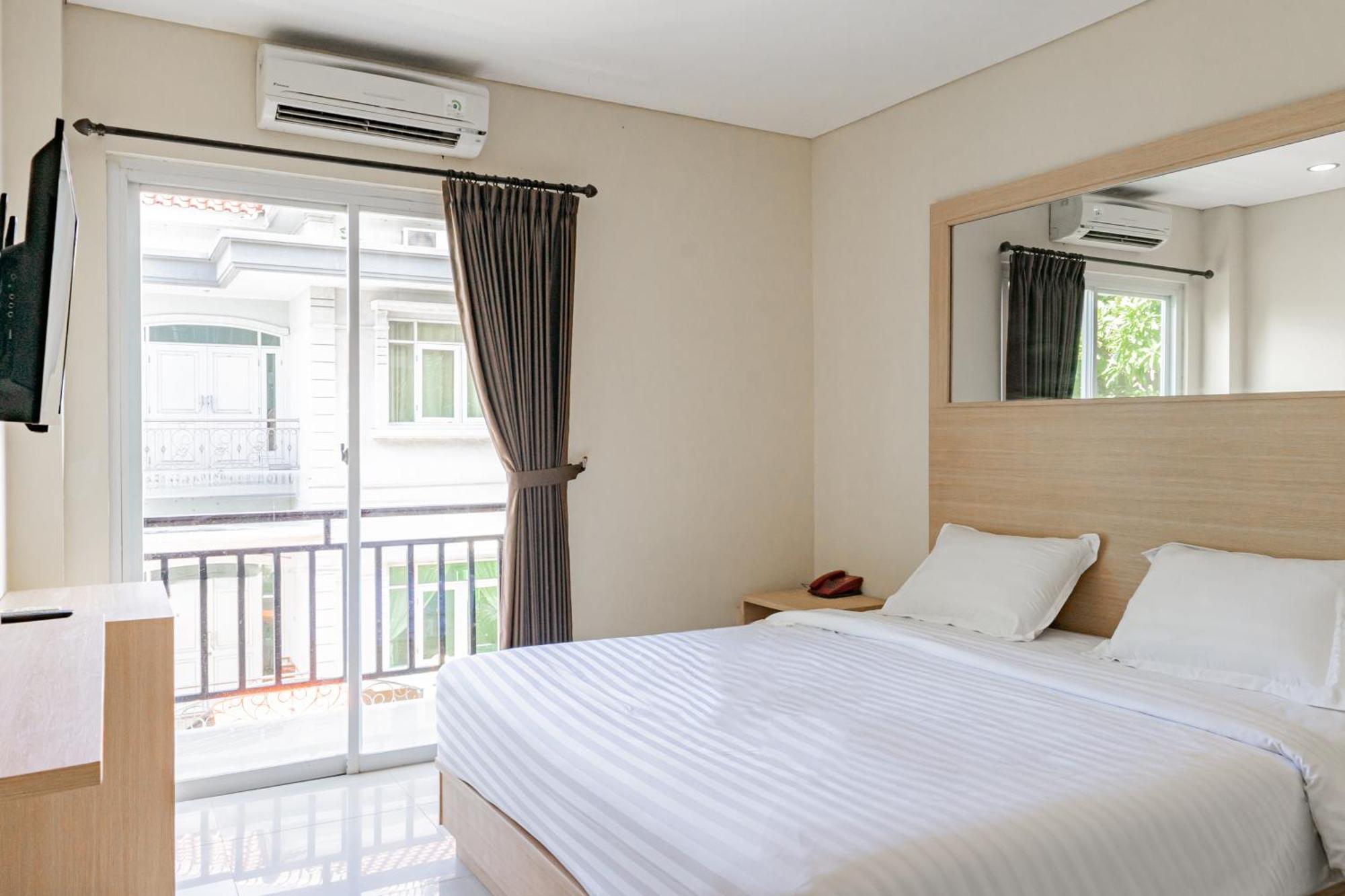 Отель Collection O Kuta Near Airport Ngurah Rai Экстерьер фото